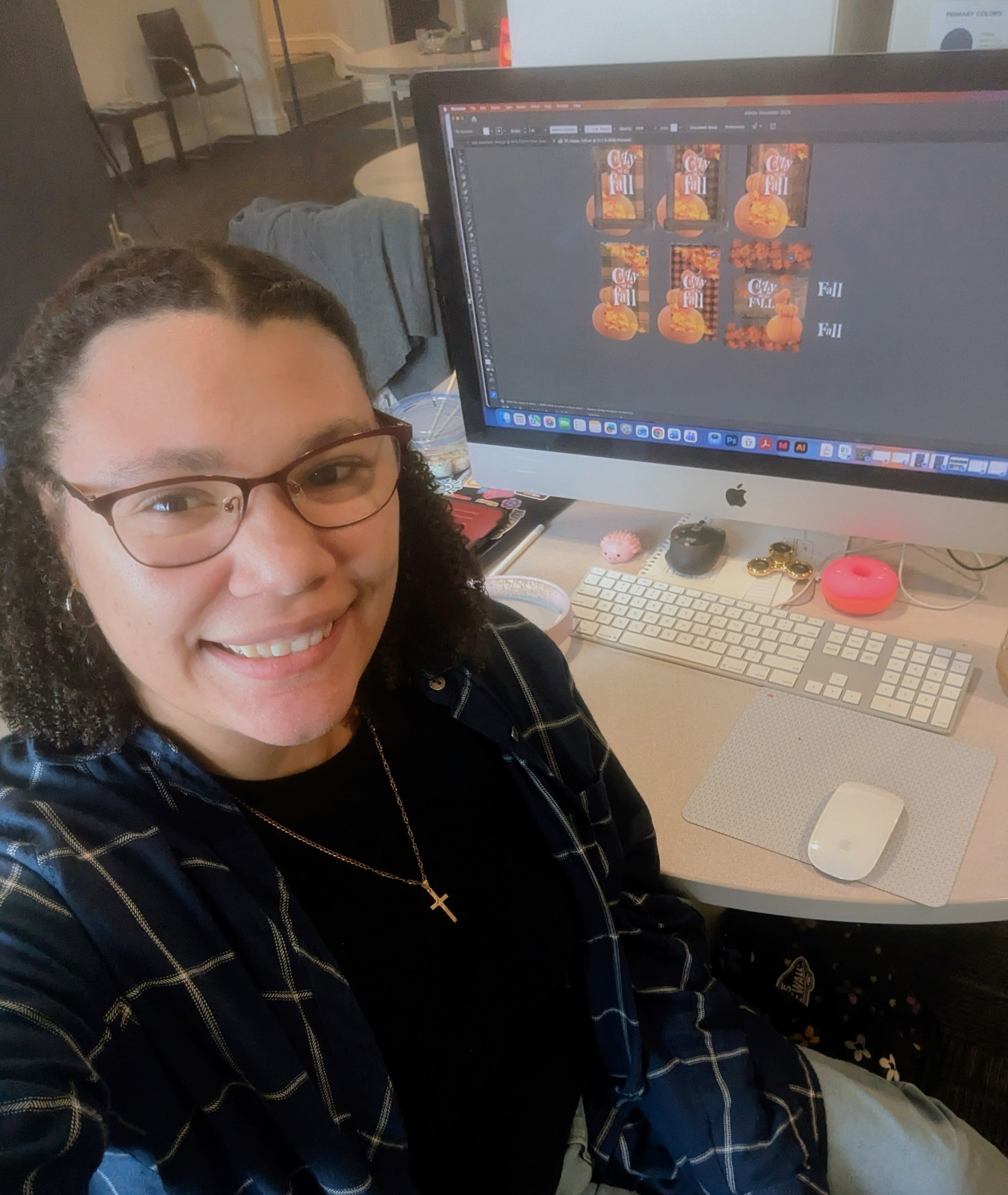 💡 Internship Spotlight: Jonna Pettus at @firstgencom ! Let’s hear what she has to say:

This past semester, I had an amazing opportunity to intern with First Generation. Shout-out to Idalmi, my mentor, and honestly, the entire team! Everyone in the office was so warm and welcoming; many great conversations and laughs were shared. Being a part of the team, even for a little while, was such a lovely experience. 
While I was there, I participated in meetings and designed various posts for social media. Throughout my time with First Gen, I learned the importance of consistency, paying attention to detail, and always being ready to be flexible. This experience has definitely helped grow my confidence as a designer and has made me even more excited to see what comes next.
#intern #kucd #kutztownuniversity
